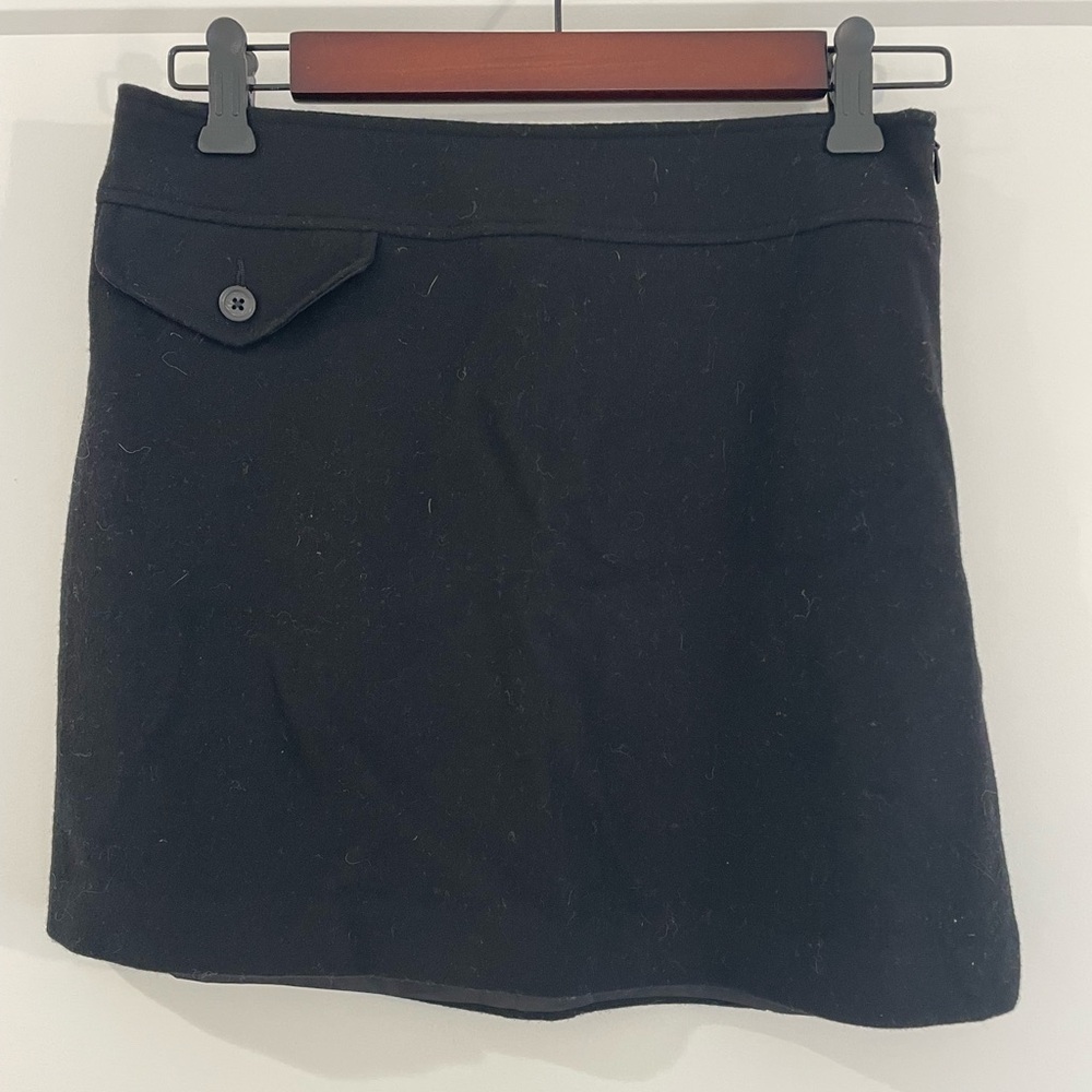 BANANA REPUBLIC Black Wool Cashmere Blend Mini Skirt size 0 petite